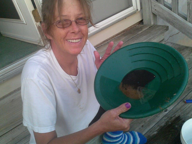 This large flake was found by Teresa Rieke at the April 2014 Halliburton Outing